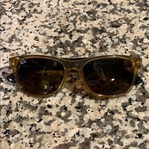 Women’s wayfarer Ray Ban sunglasses